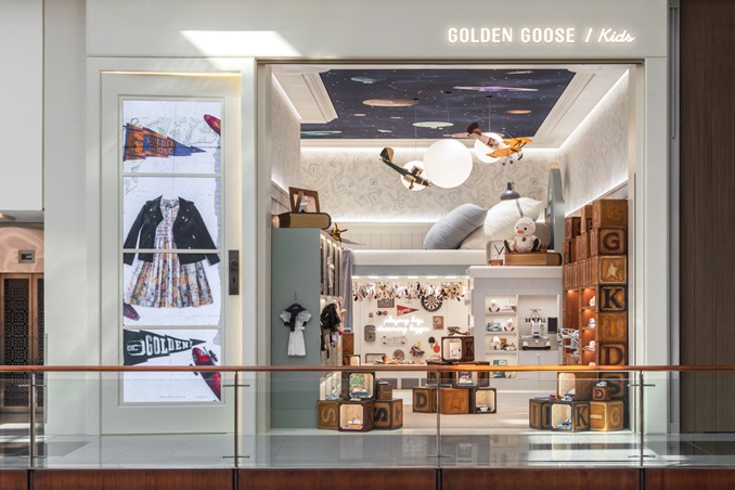 أطفالكِ على موعد مع تجربة لعب مرحة داخل أول متجر Golden Goose في دبي